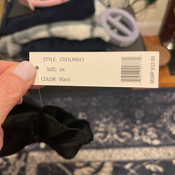 Fantastic lightweight Black sheer-ish shirt with ruffle sleeve Size 3X NWT - Picture 7 of 7